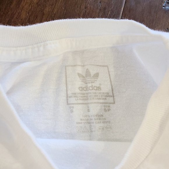 Adidas Women's American Flag Patriotic Red White & Blue Trefoil T Shirt - Picture 3 of 4